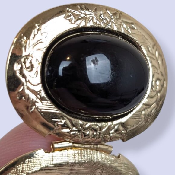 (2/$20) Vintage Bow Locket Brooch - Picture 6 of 7